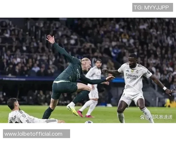 德甲焦点战利物浦与皇马握手言和争议判罚引发全场热议