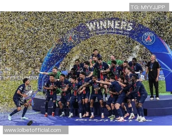 西甲激战皇马逆转巴黎圣日耳曼上演惊天大逆转全场沸腾